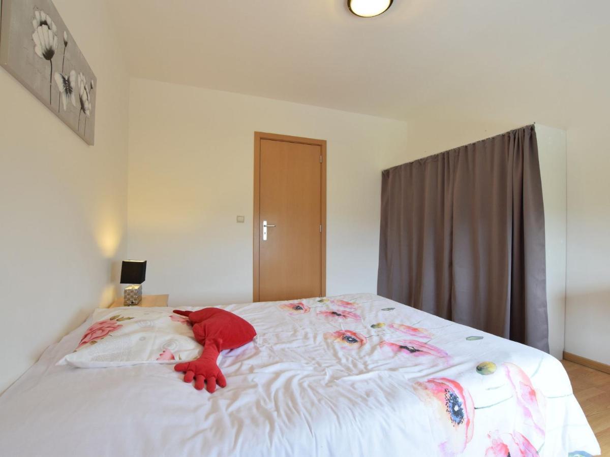 Cozy Apartment In Paliseul With Garden Carlsbourg Exterior photo