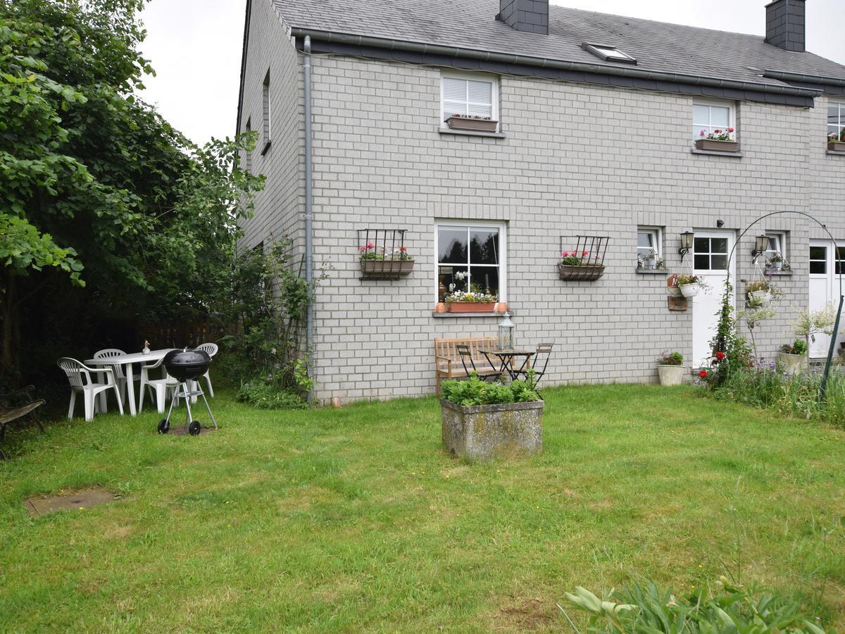 Cozy Apartment In Paliseul With Garden Carlsbourg Exterior photo