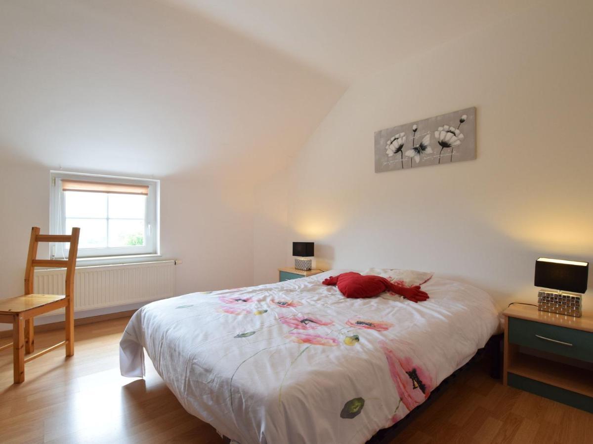 Cozy Apartment In Paliseul With Garden Carlsbourg Exterior photo